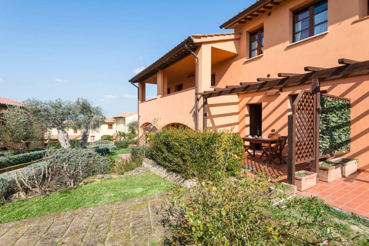 Romantic & Charming Apartment Scarlino Exterior foto